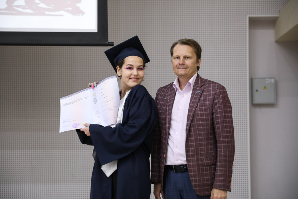 vypuskniki-skfu-poluchayut-pervye-diplomy-ncfu-ru-022.jpg